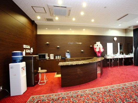 カフェラウンジ