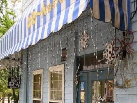エクセレント神戸.の周辺環境。珈琲を楽しんでいただける専門店がございます。ご面会時にご家族とお立ち寄りください。
