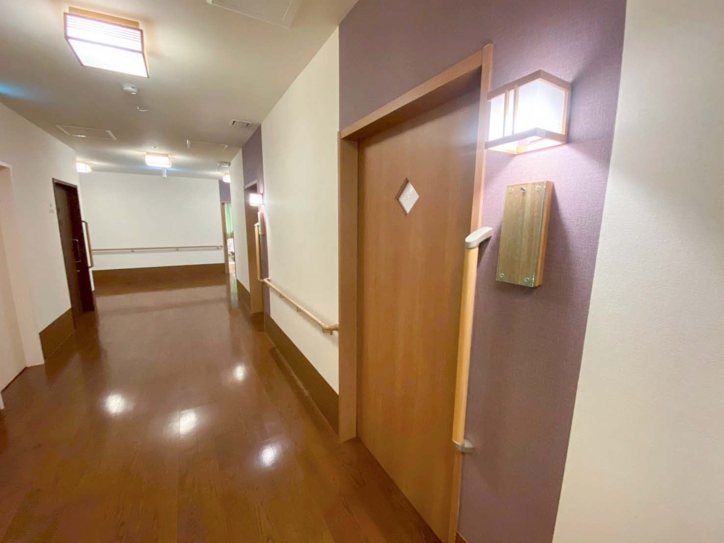 落ち着いた廊下の様子