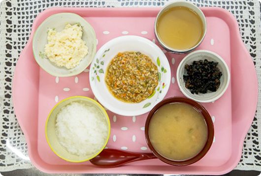 食べやすいよう細かくした刻み食の一例