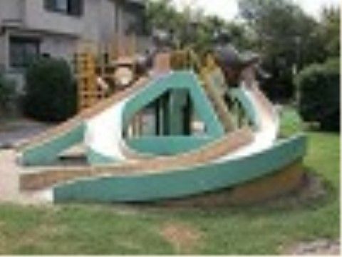 エクセレント迎賓館の周辺環境。子供が毎日沢山集まる公園。一緒に遊んで毎日をより元気にお過ごしください。