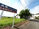 介護施設のエントランスと看板