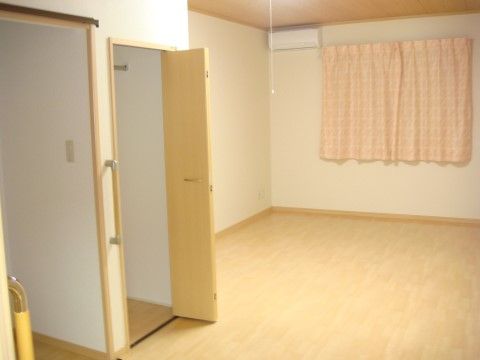 エクセレント城南の居室。館内はすべてバリアフリー仕様になっている。