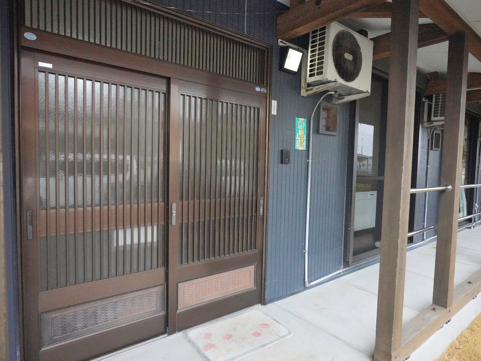 段差を減らした幅の広い玄関