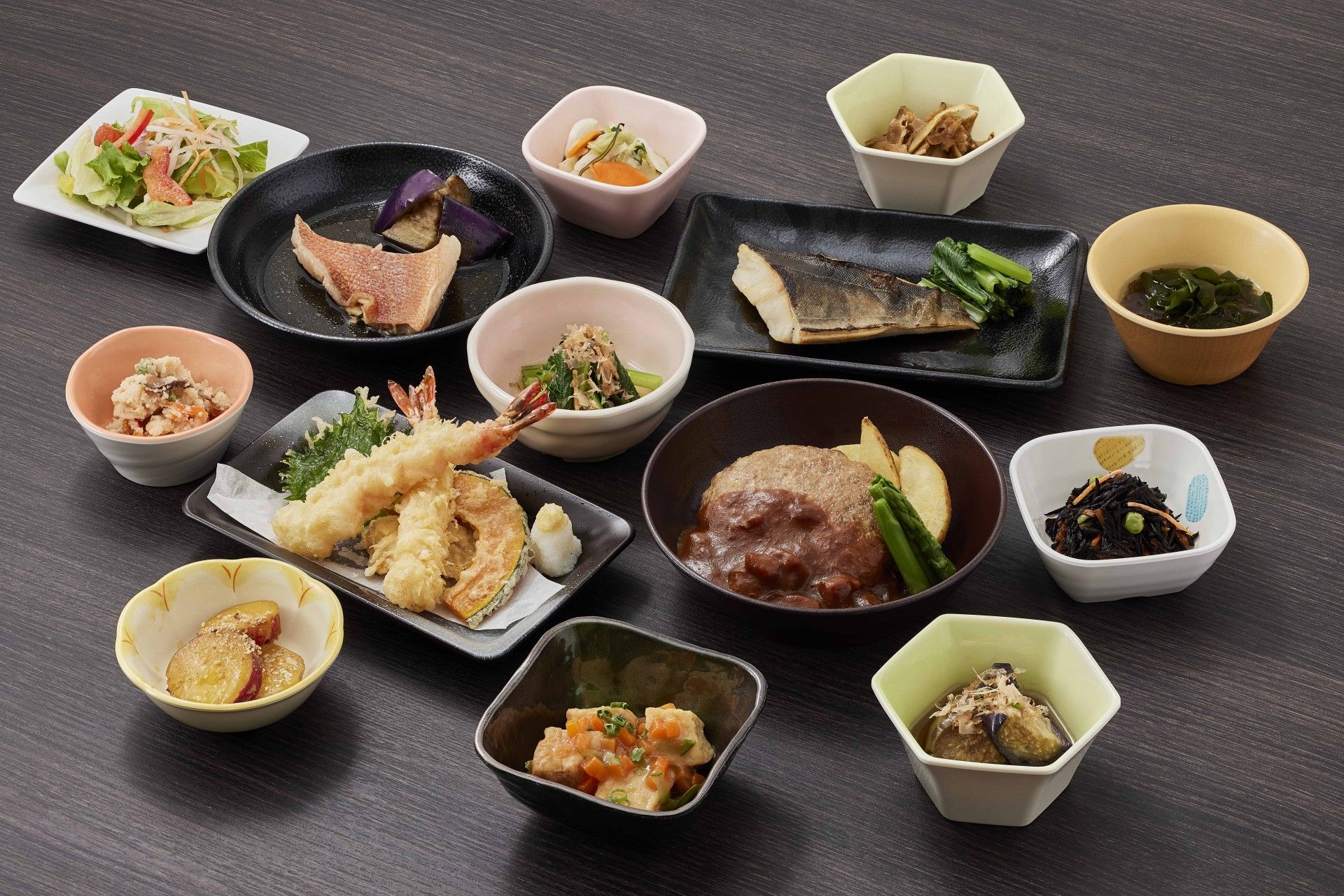 彩り豊かな食事の例