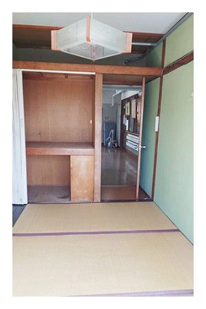 明るい和室の居室