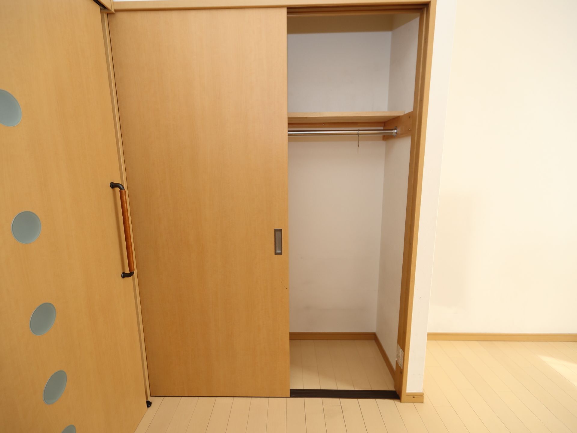 クローゼットが設置された居室