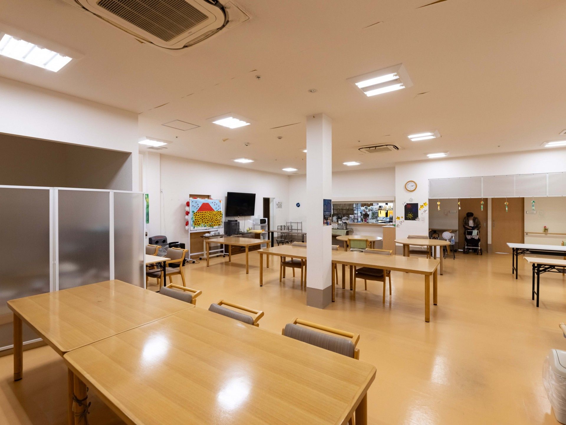 広々とした清潔な食堂