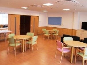 広めのリビングスペースの様子。施設内に用意されている共有スペース