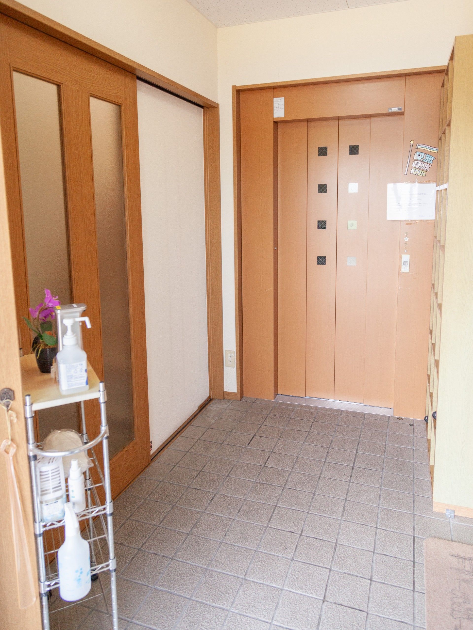 下駄箱のある玄関