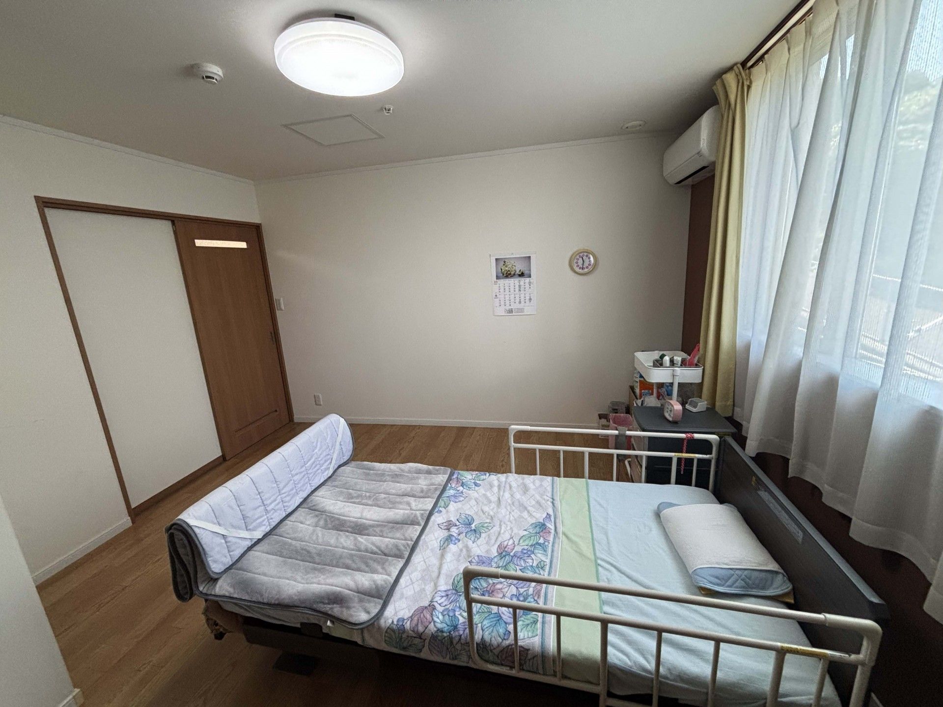 落ち着いた個室の様子