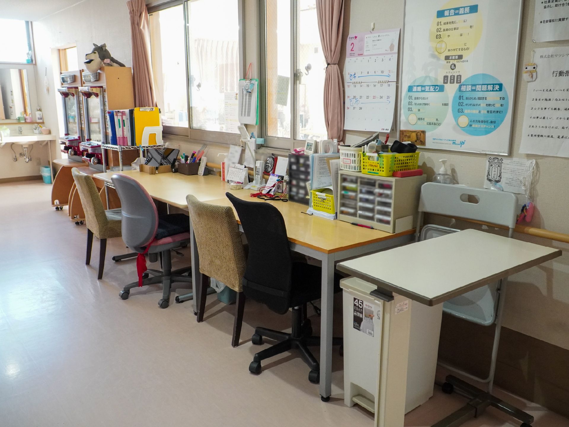 さまざまな作業を行う際に利用するスタッフルーム