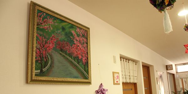 桜の絵が描かれた絵画