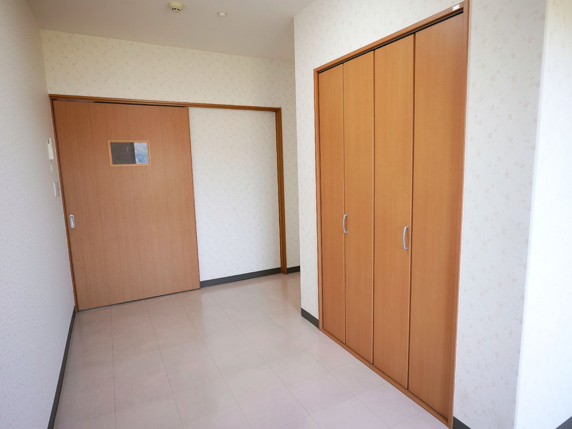 クローゼット付きの居室