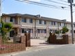 施設のゲートを広くし、緊急車両の出入りをしやすくしている。スプリンクラー排水口を設置し、火災時の消防車の水の確保をしている。