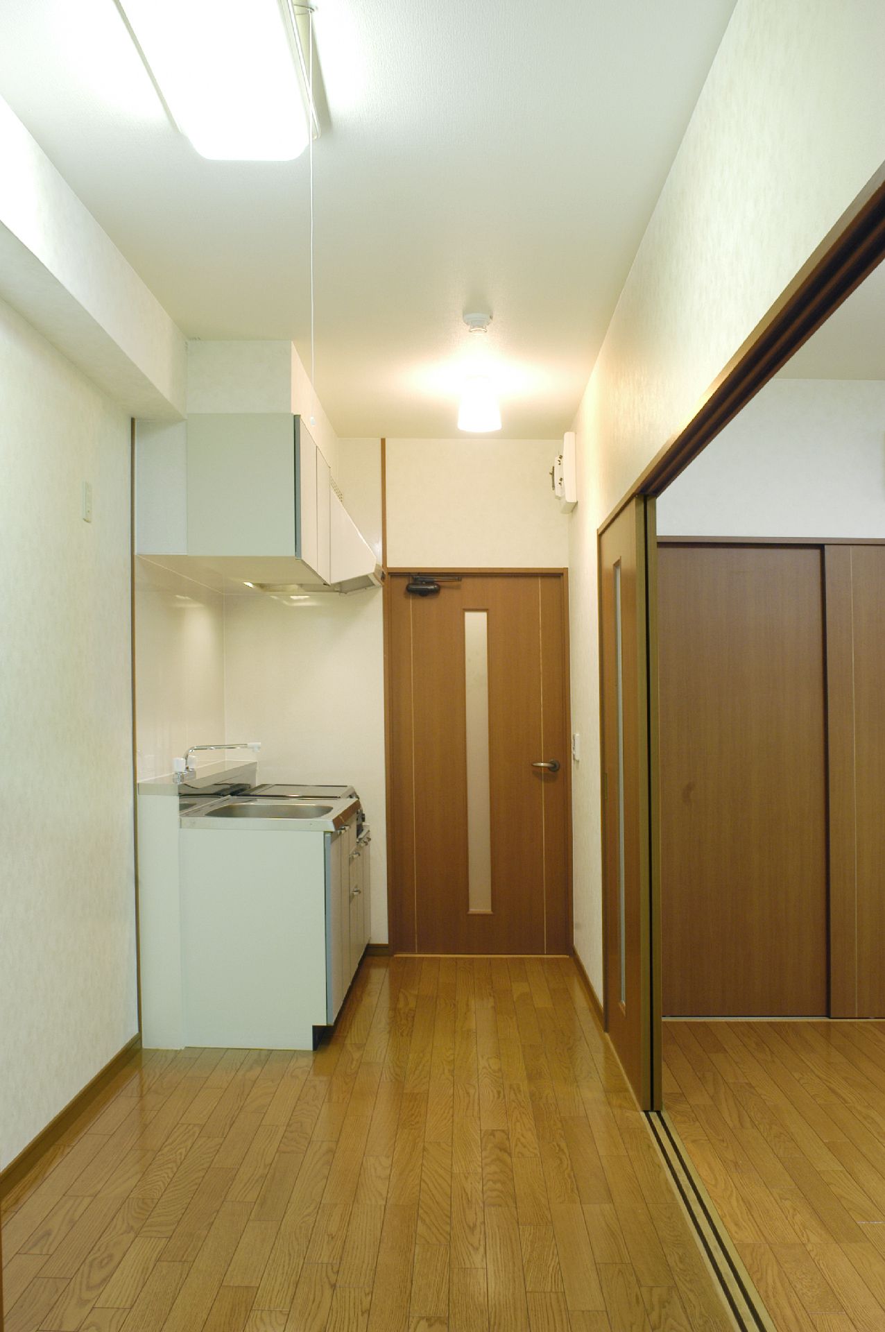キッチンが設置された居室