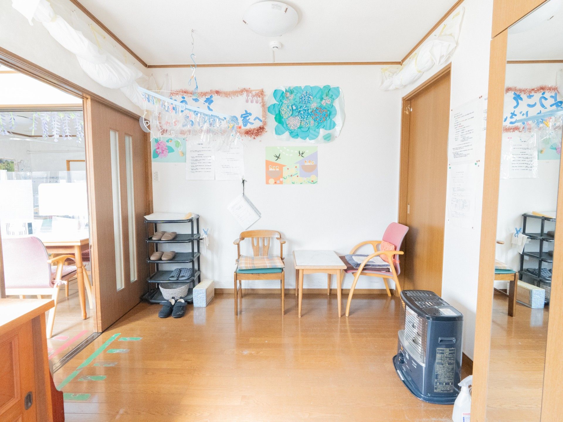 明るい待合スペース