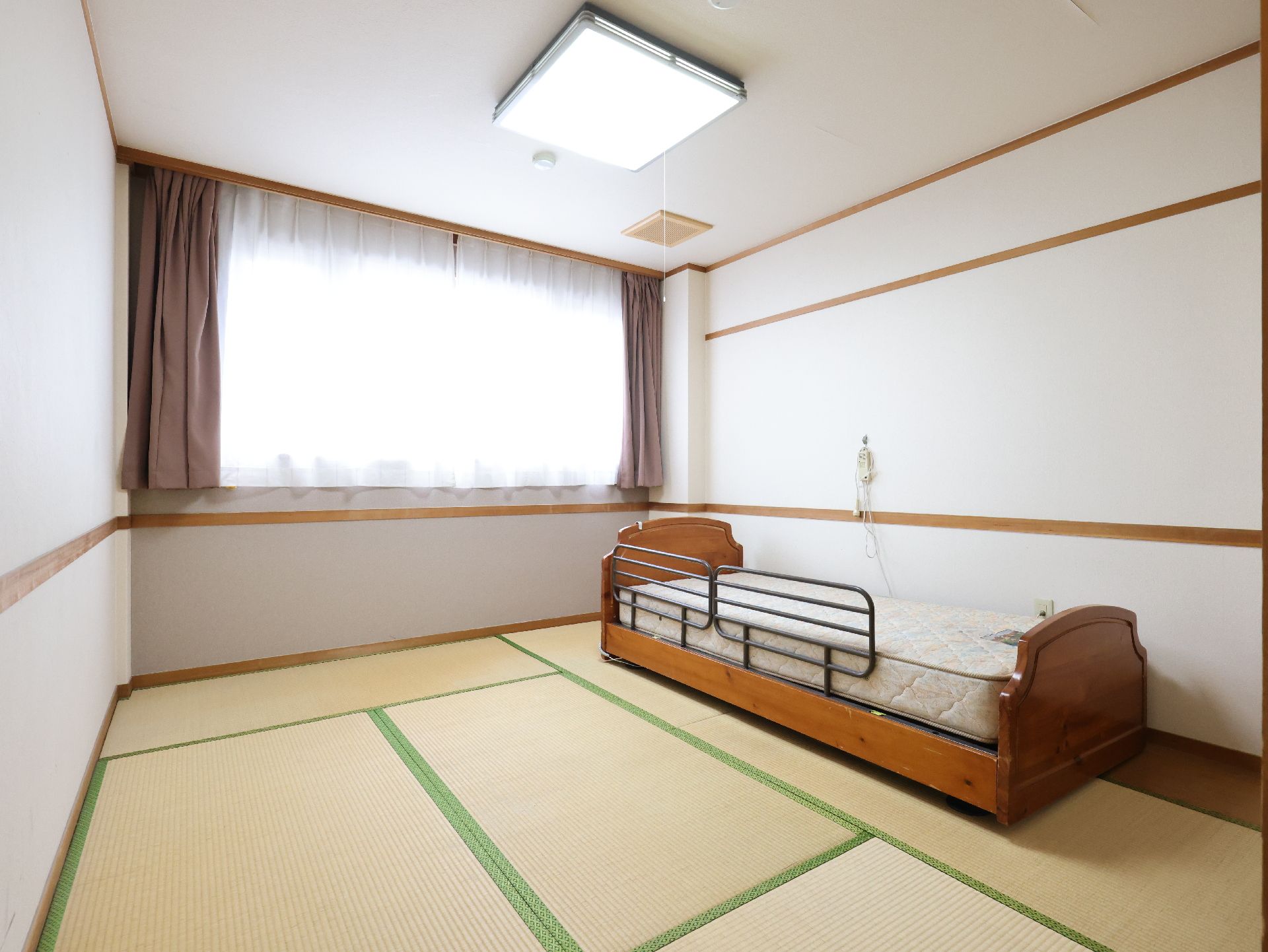 窓が付いた居室