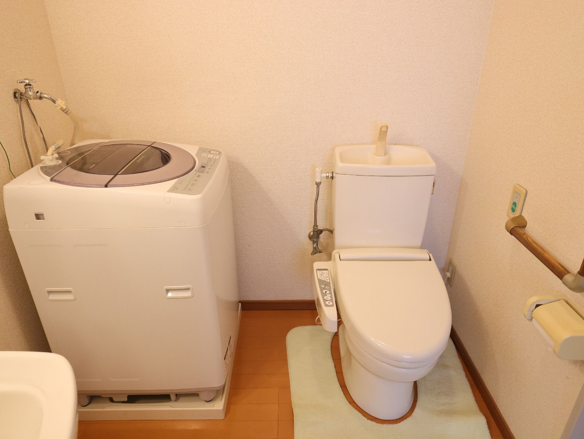 洗濯機とトイレ