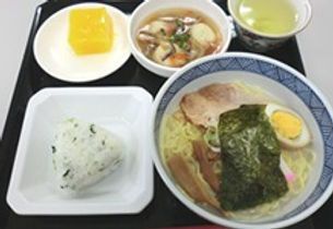 ラーメンとおにぎりのセット