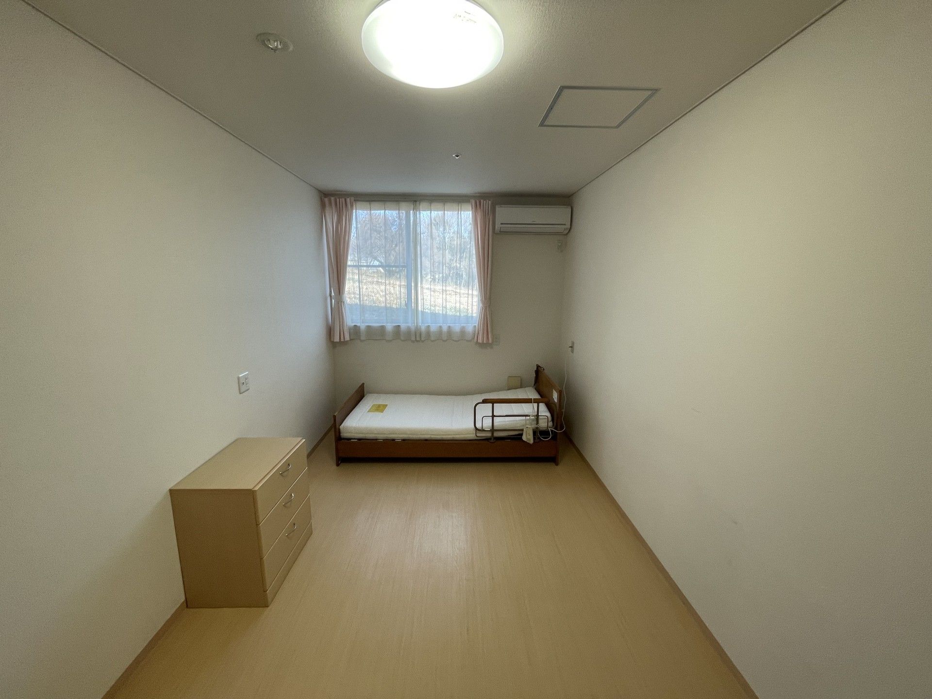 シンプルな個室