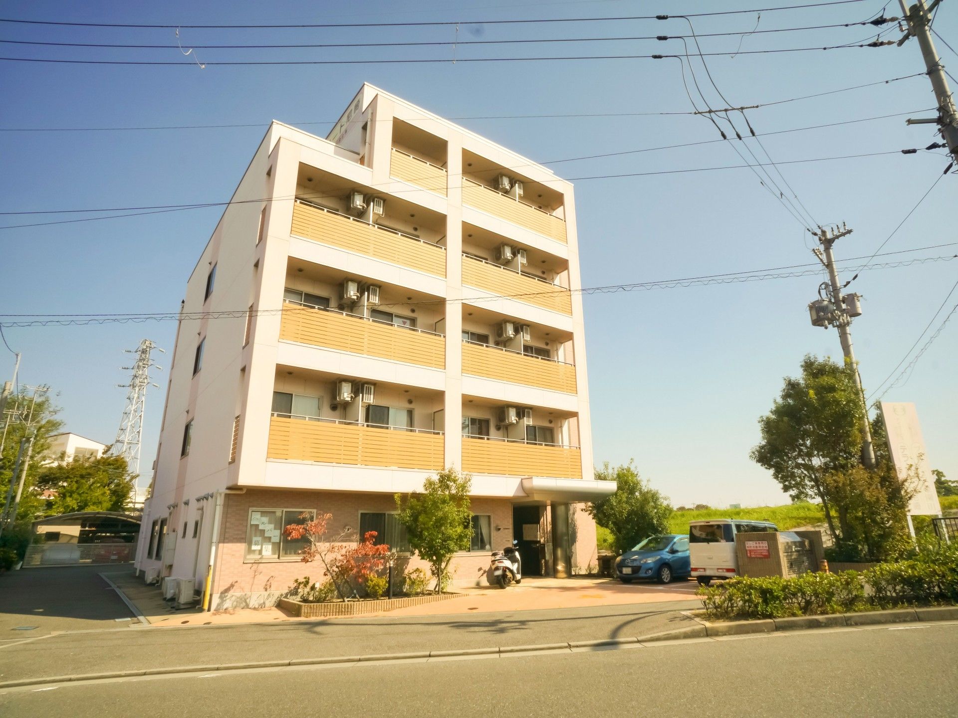 サービス付き高齢者向け住宅の外観