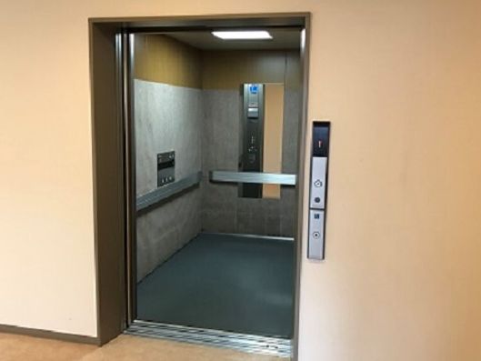 エレベーター