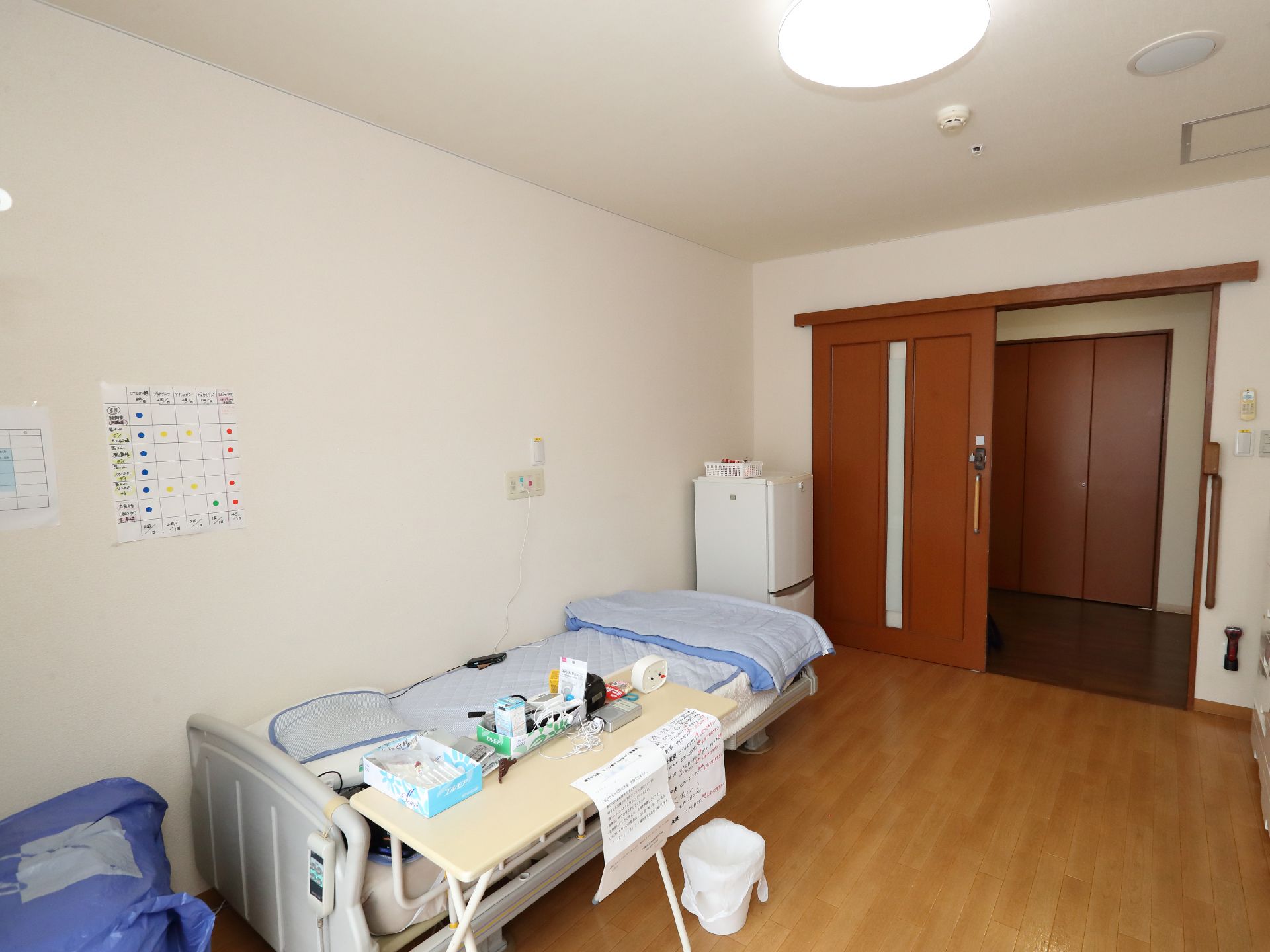 スライド式扉の居室