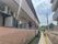 日差しが差し込む通路