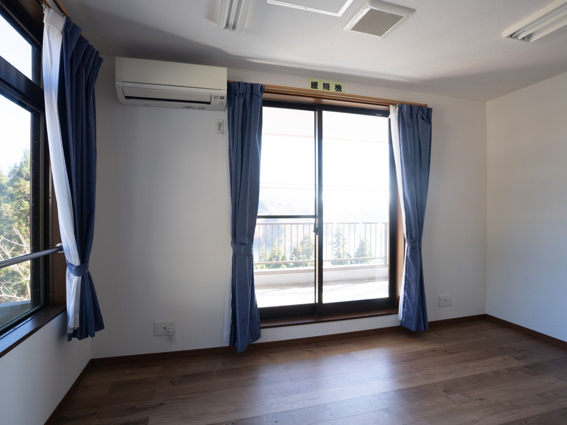 静寂な居室の空間