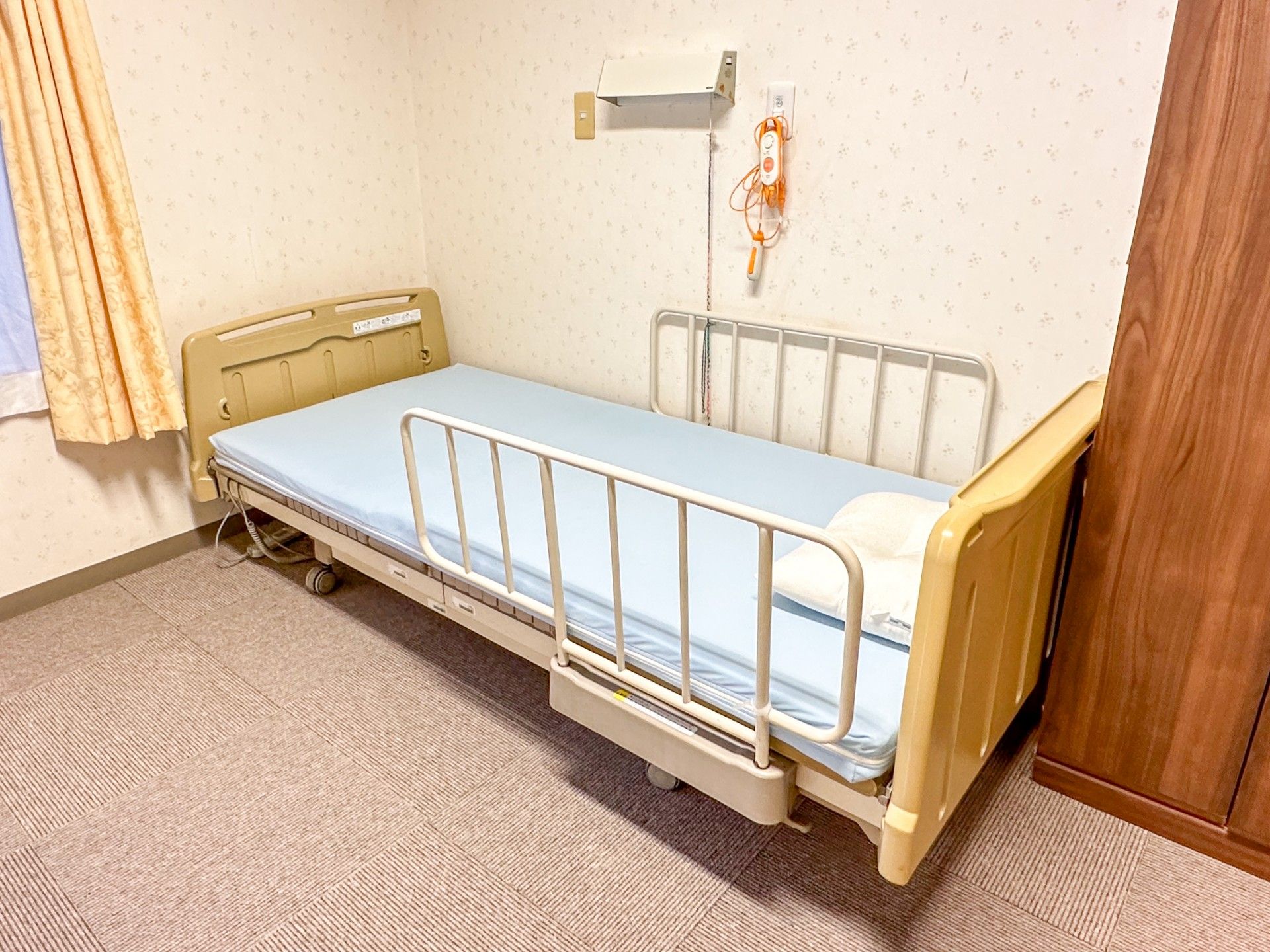 快適な個室の寝室
