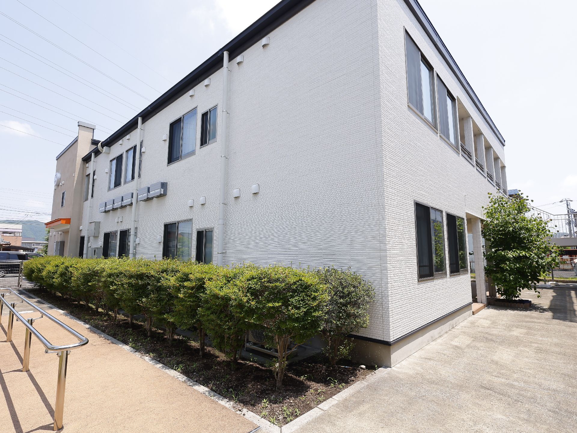 デザイン性の高い形状でマンションのような雰囲気がある外観