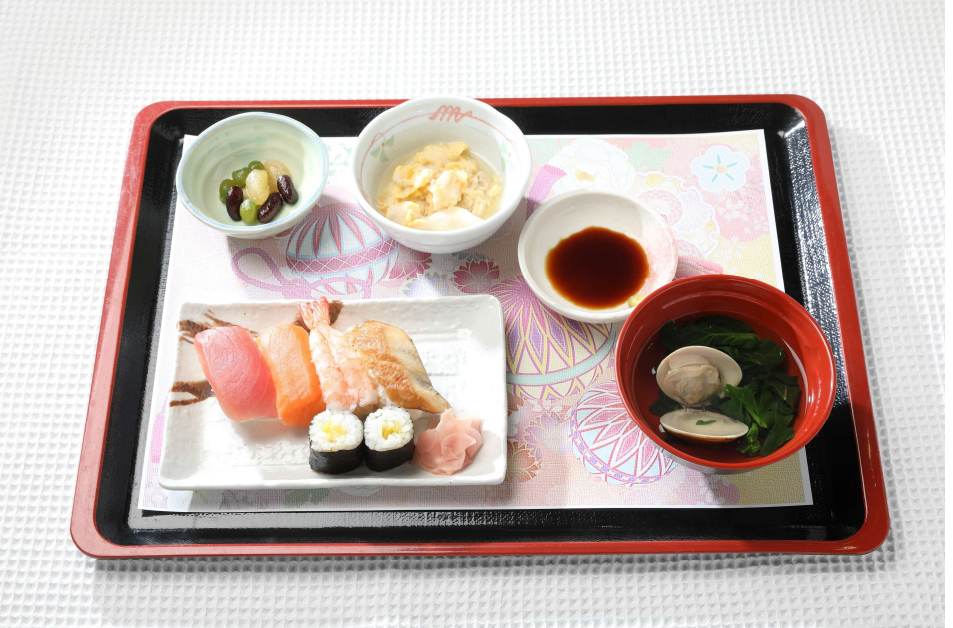 和食の彩り豊かな食事膳