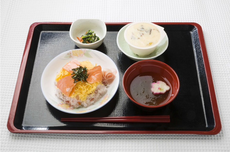 彩り豊かな食事セット