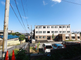 静かな住宅街にある施設外観