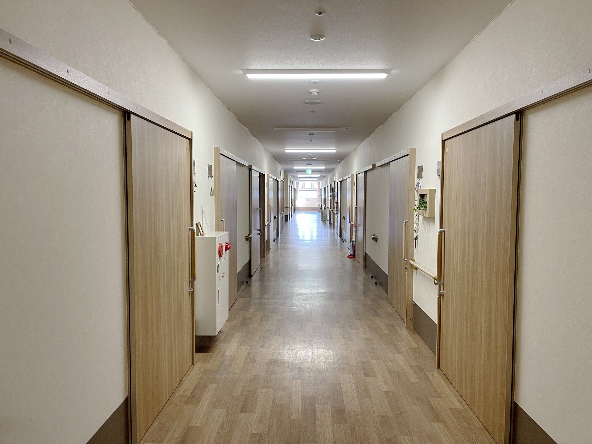 清潔な廊下の風景
