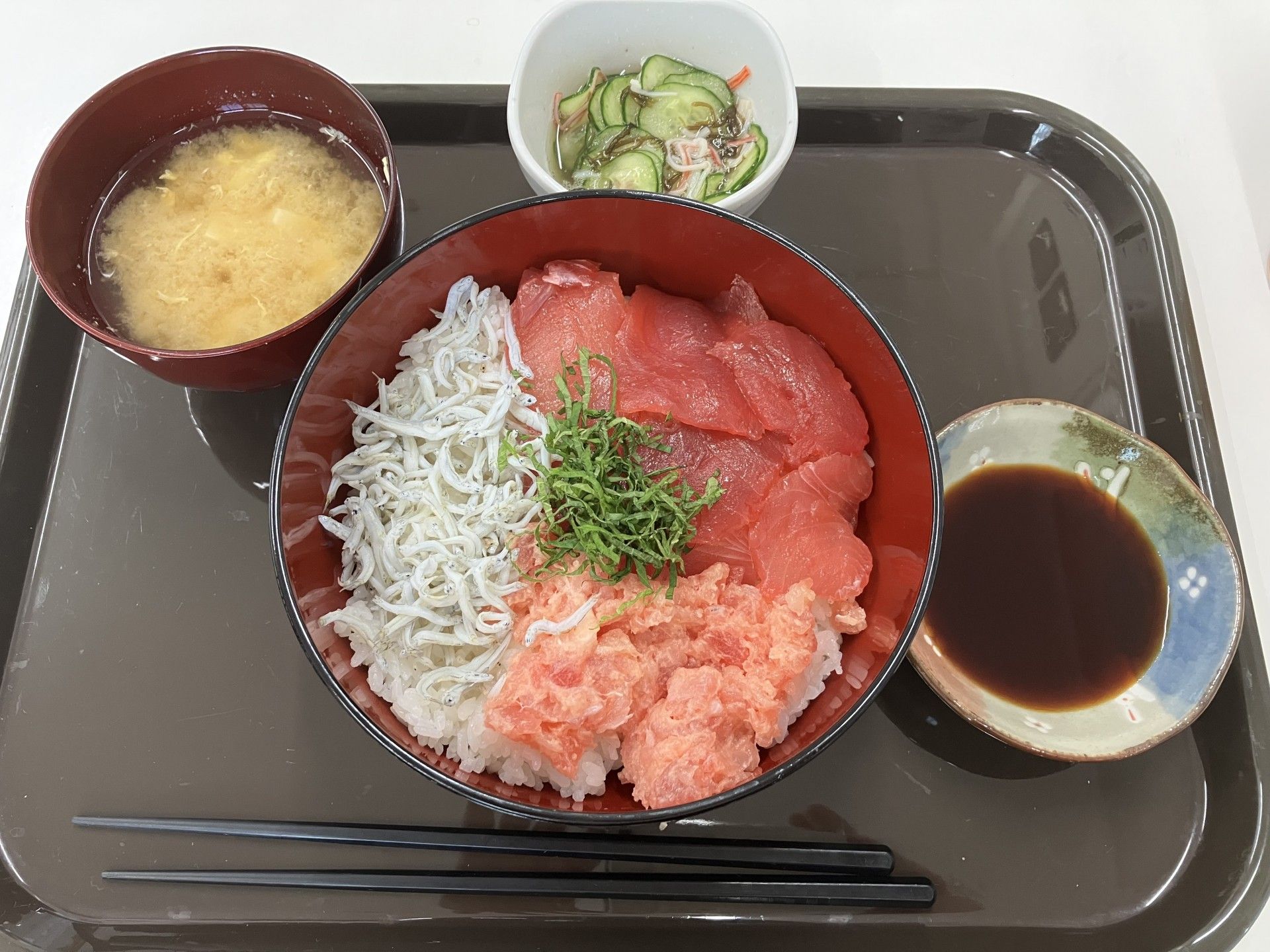 美味しそうな海鮮丼