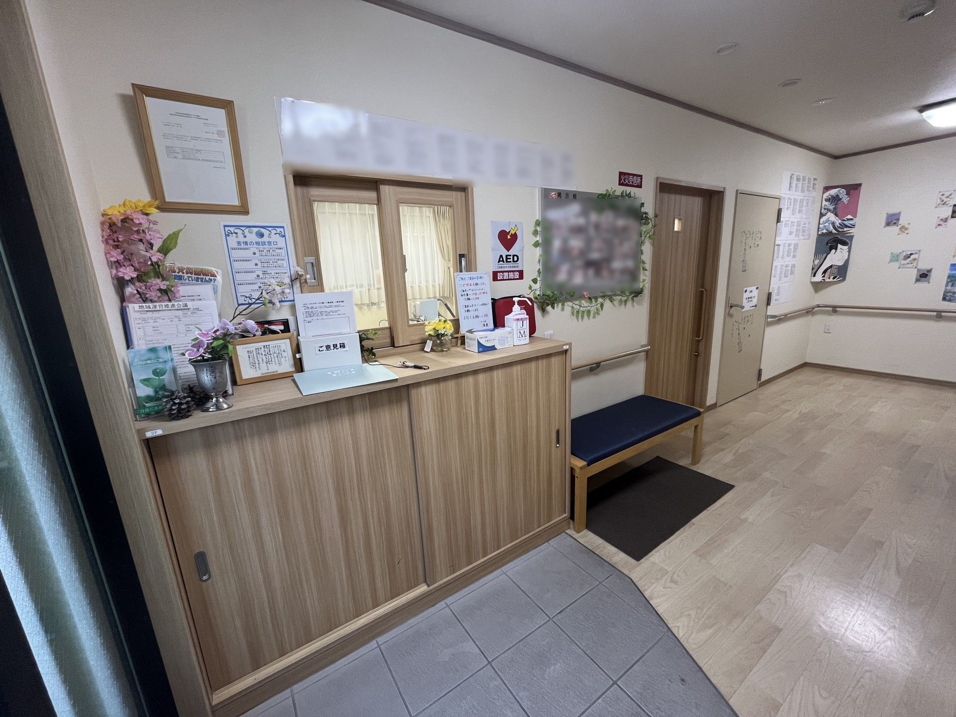 フラットな造りの玄関エントランス