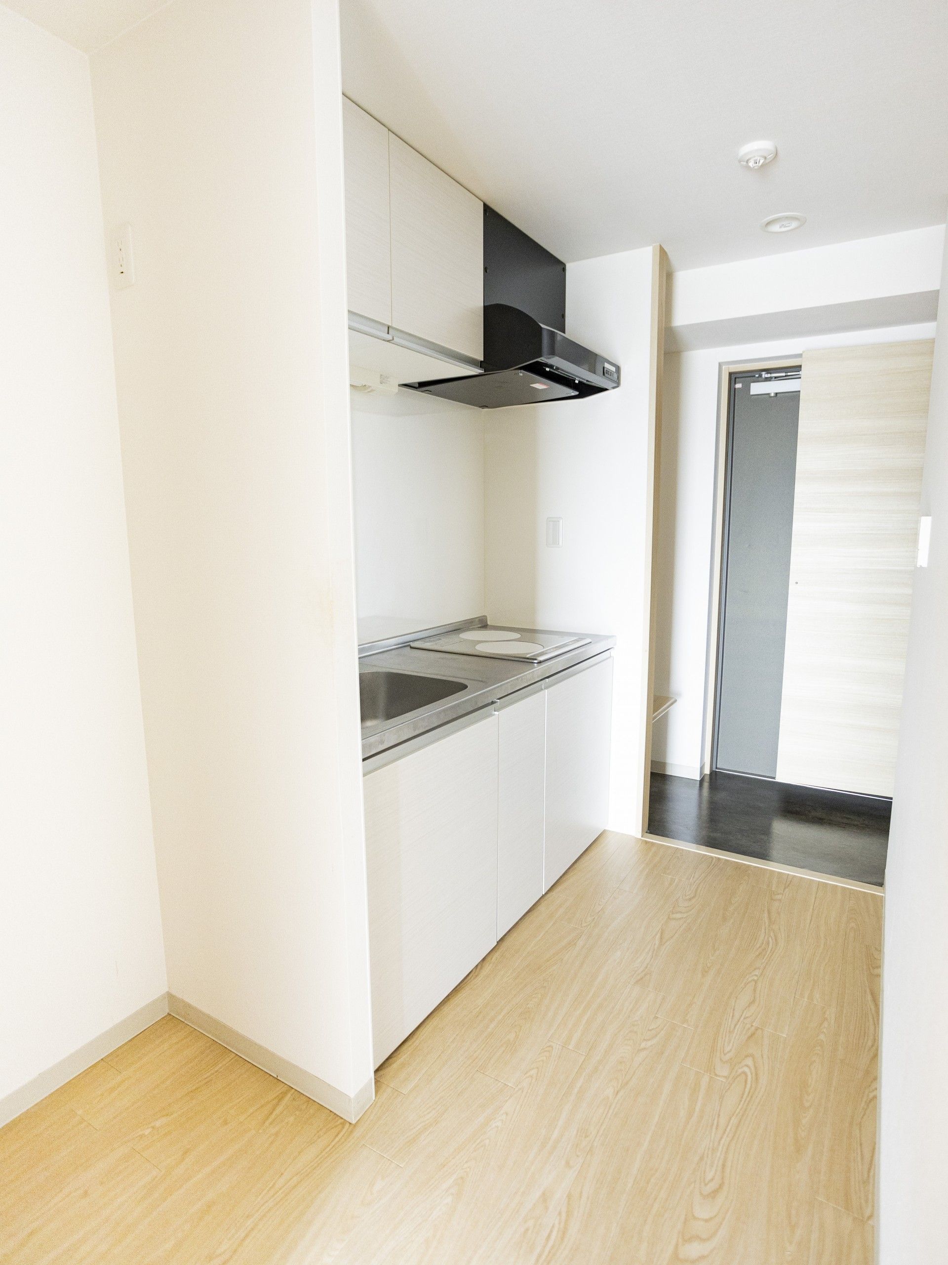 シンプルなキッチンエリア