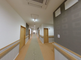 介護施設の明るい廊下