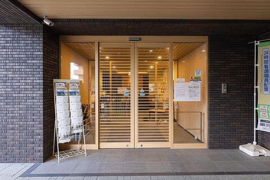 外観エントランス