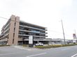 6階建てのサービス付き高齢者向け住宅の外観