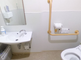 介護施設の清潔なトイレ空間