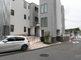 静かな住宅街にある施設外観