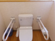 バリアフリーのトイレ付き室内