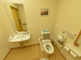 バリアフリーの洗面トイレ空間