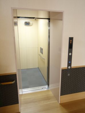 エレベーター