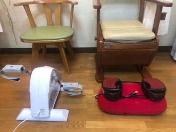 リラックス用機器と椅子