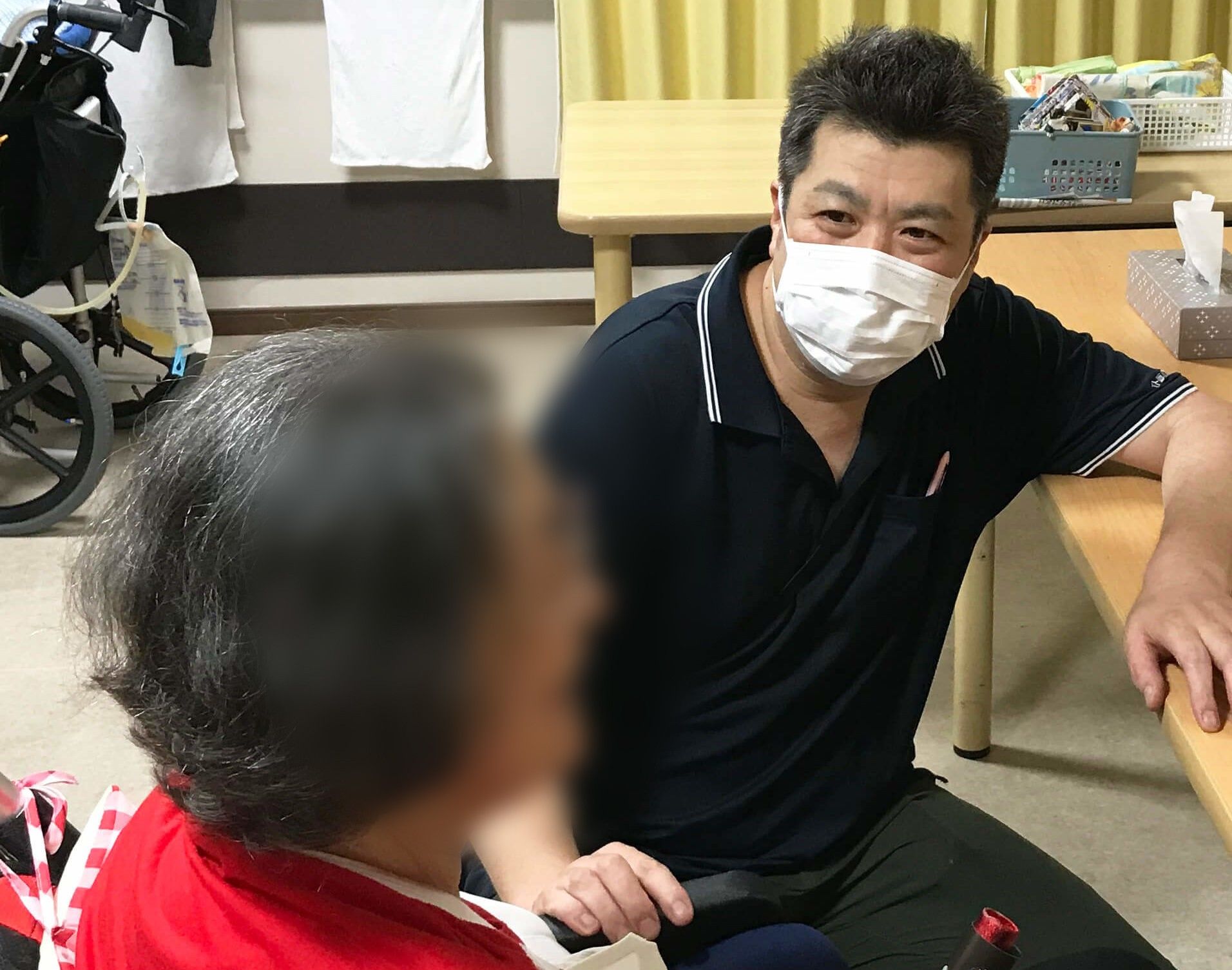 談笑する様子のテーブル