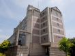 ソーシャルコート藤原台北町の外観。茶色の暖色があたたかな印象を与えている施設外観。駐車場のご用意がございます。